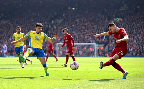 在替补席上 在替补席上