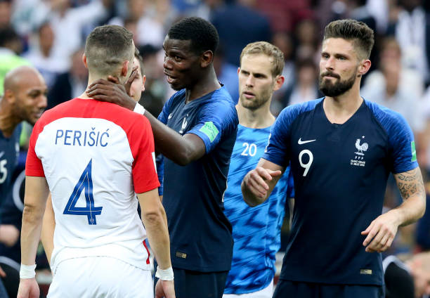 他选择不与 他选择不与