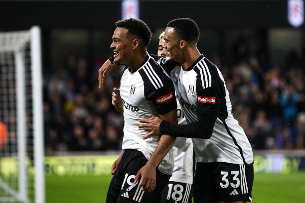 出了防守中 出了防守中